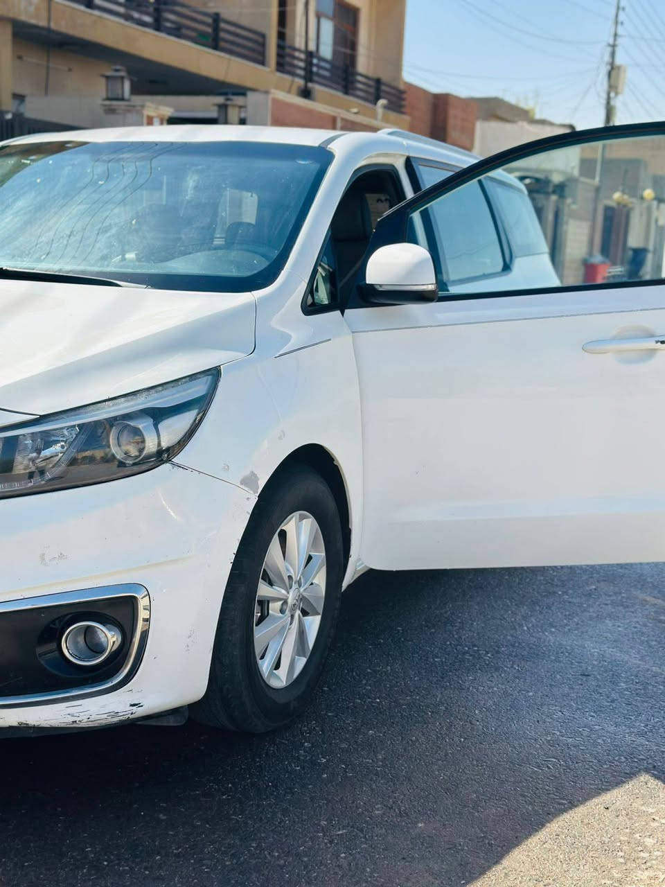 السلام عليكم سيدونه 17فول بصمه جلد شاشه كبيره سياره مال بيت مشتغله خط بس قليل حيل ماشيه 250لو ابيض ثلجي سياره متصرف عليه الف دينار جاهزه مجهزه من كل النواحي رقم شاصي موجود بلمنشور بيها نص جاملغ امامي فقط بدون دواخل بدون ايرباك سياره ع يدي رقم جديد بسمي تحويل ثاني يوم هاي كل التفاصيل مكتوبه سعرها 205وبيها مجال تعال وبيك خير وتدلل وكلشي اكو بلسوك مكانها اربيل ***********
واذ اكو مراوس بسيا حديث هم اروس ونطي فرق
