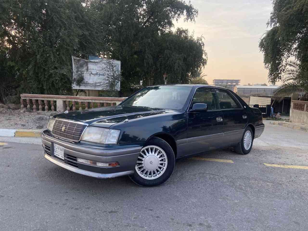 السلام عليكم  اخوان سياره للبيع كراون (بجعه) موديل ٩٧ رقم بغداد السياره كلش نظيفه تخم تاير صدر امامي خلفي جديد كير محرك على وضع الشركه السياره ما بيه نقص اي شي         ملاحظه السياره مو باسمي وصاحب السياره ما اندله وين مكانه واني اكفلها قانونيا وعشائريا وتجي للبيت مالي وتاخذ كل الضمانات واني ممنون والسعر ٥٥ وبيه مجال جدا بسيط وعنواني بغداد حي الجامعه موبايل *********** علي ابو قمر
