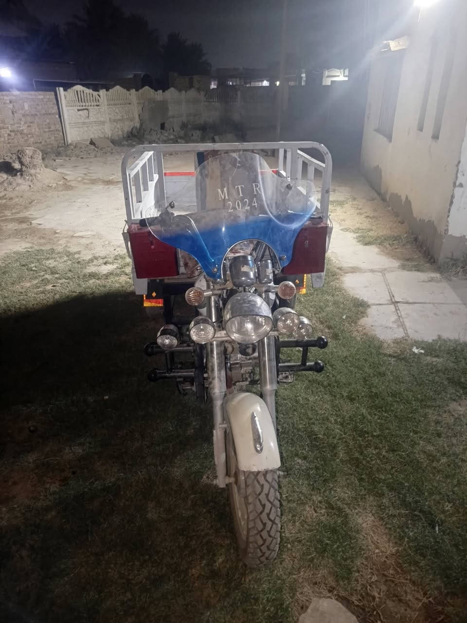 ستوته للبيع موديل 9امتيارا وراق أصولية تشتغل سلف هندر مكانه ديوانية السعرمليون المكان ***********
