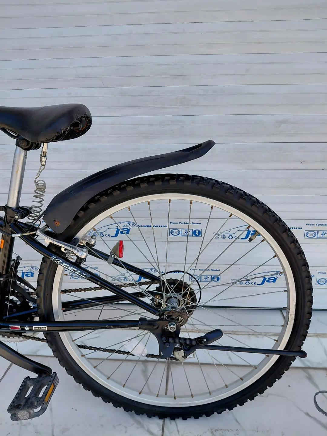 حجم 26  3 × 6 سرعات من SHIMANO دراجة نظيفة وجاهزة  السعر 140 الف شامل التوصيل     ✈يوجد توصيل لجميع المحافضات ✈ كركوك مدخل سايدين حي الاسرى والمفقودين  معرض ابو شيفان ( *********** )
