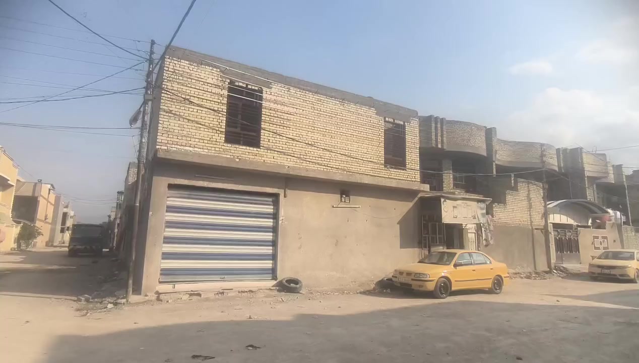 شقه للبيع المساحه 50 ركن شارع 15 متر مشموله بل خدمات المحل عله طول الشقه كامل ابيض وارضيه الشقه الفوك ما كامله هيكل فقط وسكف المكان خلف ملحق الرئاسه ***********
