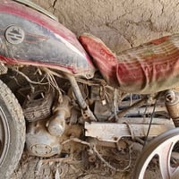 دراجه للبيع اوراق 07838862615