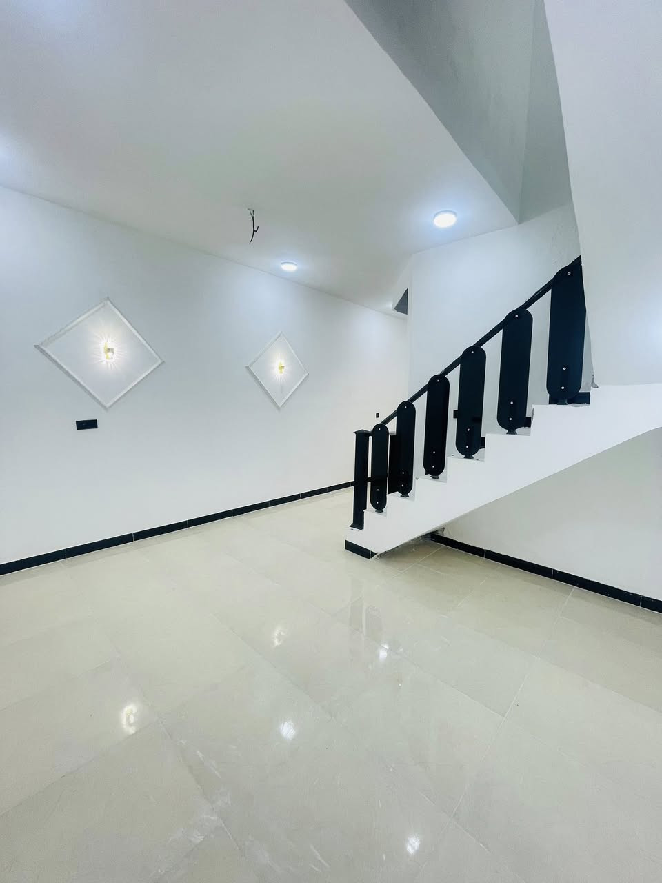 سلام 🙋‍♂️ 

#دار_مساحه_١٠٠_م مربعه

طابو زراعي سند ٢٥ صرف

النجف #ملحق ميسان خلف سكله الكرعاوي 
السعر ٤٧ مع المجال 
بناء ممتاز 
بناء ممتاز 

درجه اولى ) 
 ***********
