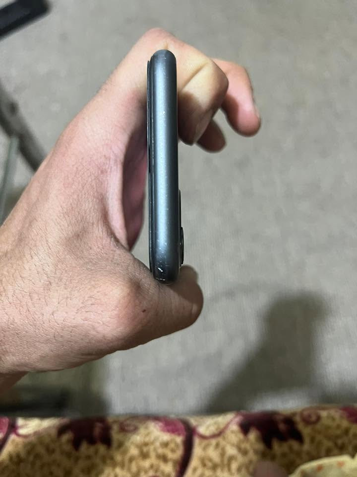السلام وعليكم ايفون11عادي ذاكره128بطاريه85تلفون كله بلاادي مبدل شاشه مال تفصيخ اصليه شرط فيس إيدي واكف تلفون نضيف حيل كامرات صوط كله فول سعر210وبي مجال شي قليل رحمه لاهلكم الموشراي لايخابر رقم***********عنواني تكريت. حي جامعه
