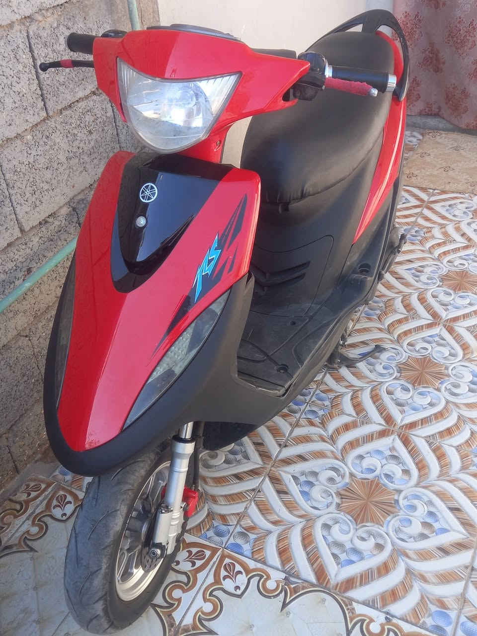 السلام عليكم
ماكس عدله ما مفتوحا نضيفه بس كفراتها تجاريي وكلشي بيها نضيف وكدام عينك النضافه  وصوت المكينه ناعم ما بيها صوت  وسعر 825 وبيها مجال 
***********

