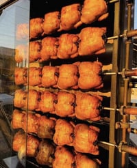 خلفه دجاج محشي تحت جلد او مشوي صاحب خبره او خلفه شوي سكني  بغداد الشعب...