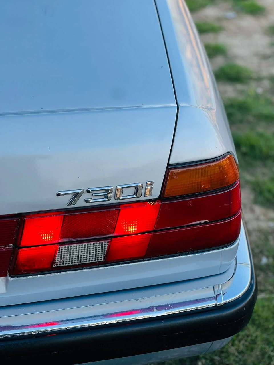 السلام عليكم للبيع بسعر مناسب
او مراوس
 55 ومجاله بسيط للشراي اقره كل التفاصيل واتصل بخدمتك 
735 اصل 
رقم بغداد دولي هزه جديده تحويل مباشر 
السياره فول مواصفات 
السياره جاهزه انشاالله 
 مكينه جيده كير ميكانيكي جيد
تبريد السياره ثلج ❄️ 
منضومه كامله جديده منضومة مي ومنضومه تبريد
 حماوه  ربع ثابته 
غرفة جديده زلغ مابيه وكلش نضيفه 
كهربائيات السياره ع وضع الشركه وشغاله من كلوب البنيد لكلوب الجنطة 
بجم عريض فتحه 4 جامات كهرباء 
4 كشنات تحكم كهرباء وتدفئه تبريد 
وباقي مواصفات ال700 معروفه  
السياره نضيفه ومثل ماموجود بصوره تلكاهه بلواقع  . 
مكاني الديوانيه الحمزه الشرقي 
***********واتساب واتصال
