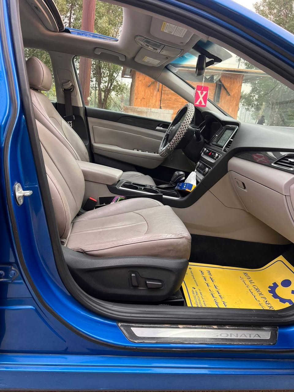 سلام عليكم سوناتا ٢٠١٨ وارد امريكي حادثها من امريكا بس لايتات لاماميه سرقه فقط هنا بل عراق صارت بيها طخات بسيطه انصبغن عله كدهن سياره حلوه وجاهزهه
سياره بدون ايرباك
مكينه وكير وحداديه وتبريد كفاله 
فول مواصفات  Vip
فتحه + بصمه + بصمه ابواب + داخل جلد رصاصي + كشنات لاماميه كهرباء + كشنات لاماميه تدفئه وتبريد + رادار جوانب + كشن خزن ممري + مري قلاب مع رجوع + رادار امامي + ثلاث اظمه قياده + فول تحكمات + شاشه جبيره + كامره دواره + تبريد قطعتين +وباقي لمواصفات لمعرفه 
مكينه ٢٤٠٠ شرط كفاله مملعوب بيها ابد 
سعر ١٢٣
مكان السياره الكراده 
للستفسار
***********
