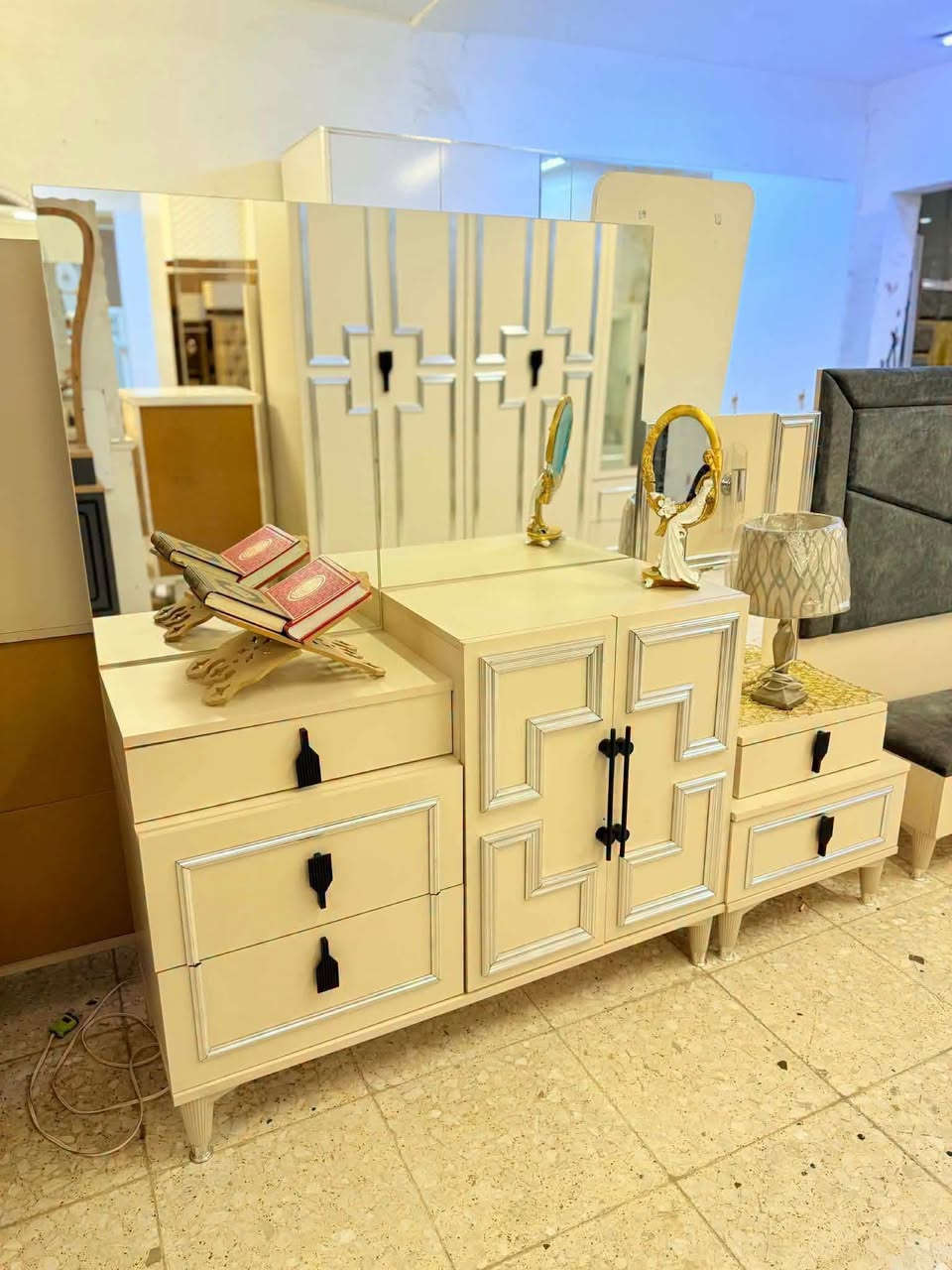 سلام عليكم غرفة للبيع نظيفة كلش سعر مليون


**إذا كنت صاحب هذا الإعلان وتريد حذفه لأي سبب، رجاءا أرسل رسالة إلى الدعم الفني**