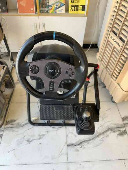 � ستيرن PXN مع جير + دعاسات
🔹 نظافة 90% – شغال بدون مشاكل
🔹 ستاند ثابت وجاهز للّعب
🔹 تجربة قيادة واقعية ومناسبة لأغلب الألعاب

📍 المكان: بابل – الحلة
💰 السعر: 120,000 دينار
📞 ***********
