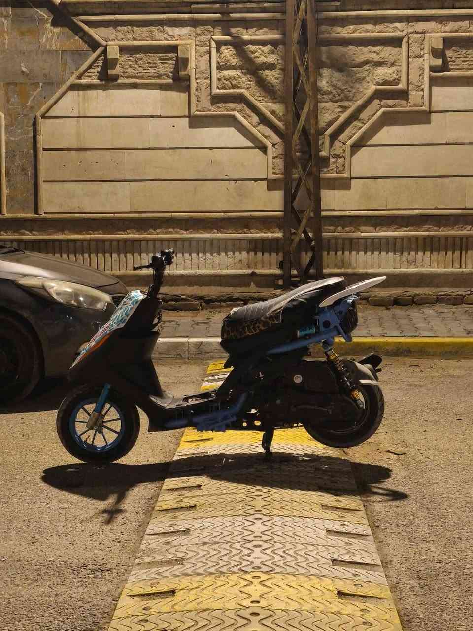 ماكس عدله كفاله عامه 3 ايام من عمرته مكينه 49 بلاد ما مفتوحه غراض كله جديد
بيه ماشالله 
.
دبل قزم اصلي
ويالـه  مشيف 
 كفرات وسوبر موشم 
شاصي سماي حراري 
بيه شيال فضي 
قبق فلاوين فضي 
هاي داخل مكينه كلش جديده
دراجه جديد كلش + شرط تفحص وتقتنع بيه يلا  تاخذه 
سعر 750وبيه مجال  قليل مكاني قبله 
 
 رقم الهاتف *********** واتساب فقط
