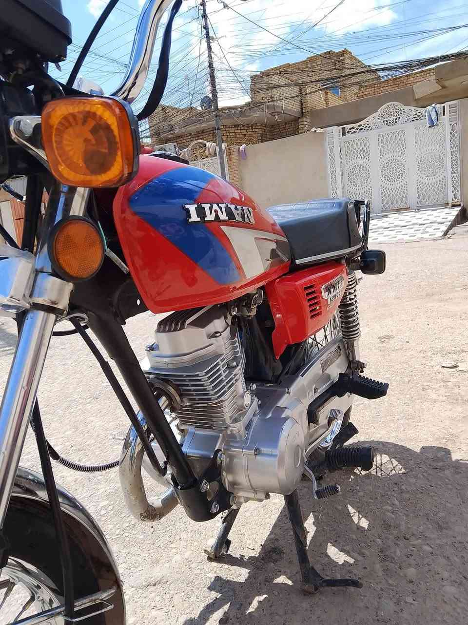 سلام عليكم دراجه البيع بدون بلاد مو تعمير ما مفتوحه شلع دراجه خير من الله دراجه حلوه ونضيفه سعره 700 وبيه مجال مكاني قادسيه *********** او خاص
