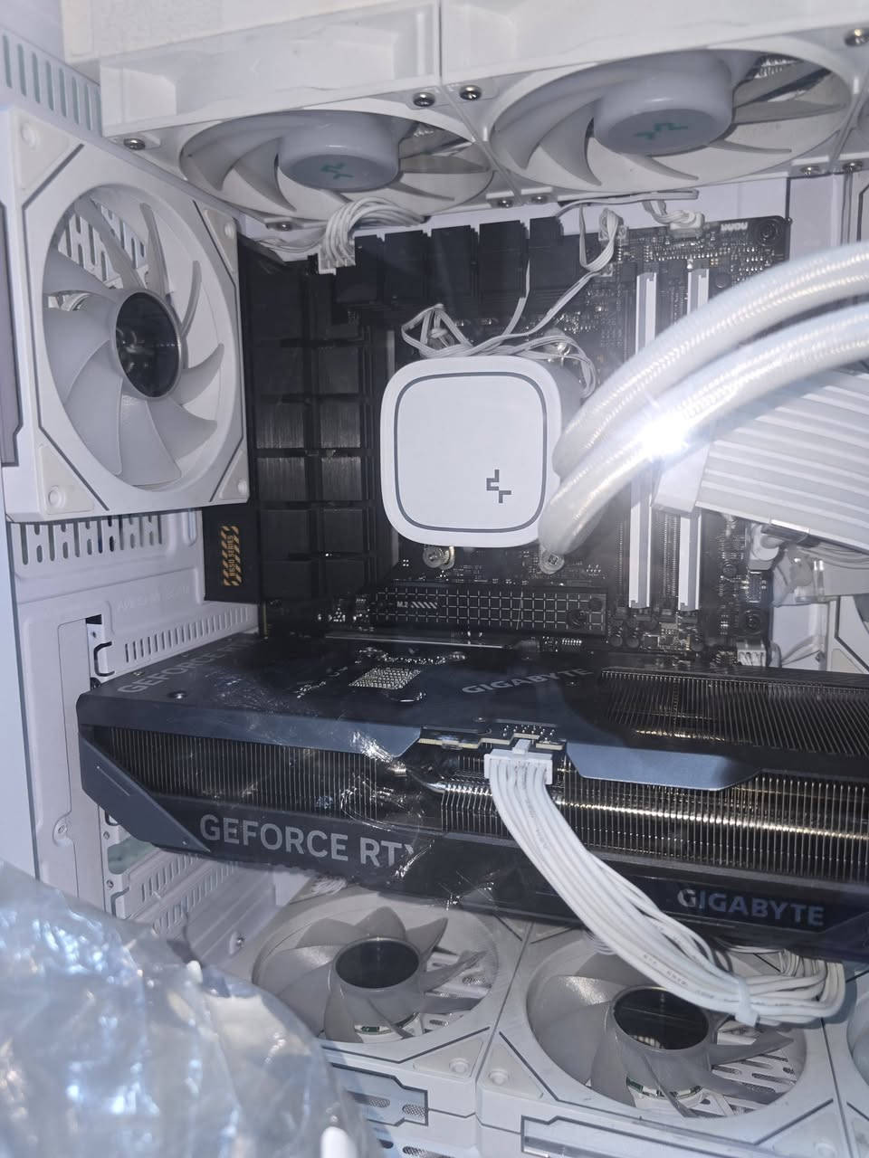 السلام عليكم بورد مستخدم للبيع 
b650 plus wifi tuf
السعر 210 الف 
استخدام 7 اشهر 
متوفر توصيل كافة محافظات العراق


**إذا كنت صاحب هذا الإعلان وتريد حذفه لأي سبب، رجاءا أرسل رسالة إلى الدعم الفني**