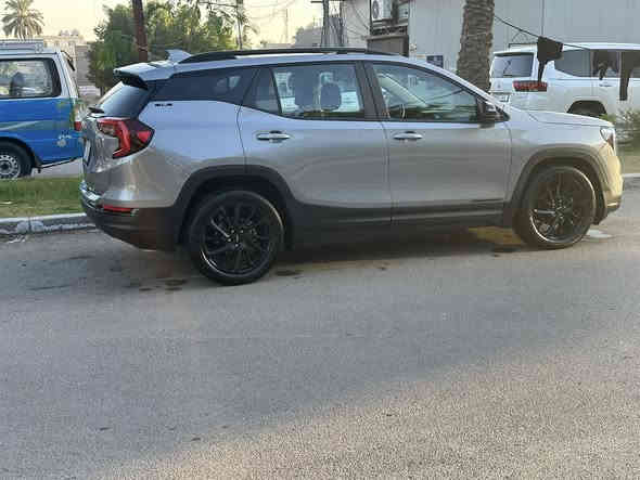 السلام عليكم
جمسي تيران بلاك توب SLE 2023 ماشيه 24 الف ميل الضرر ربع جاملغ خلفي فقط بدون دواخل وتصليحه درجة اولا وبارد جوه باب الخلف باب الصدر وممبين نهائي
والباب الخلفي انطخ هنا شي بسيط واضح بصور 
ايرباك تكمه فقط 
بجم كبس برغي مامفتوح بي هوه والمحرك والكير
كل كهربائياته مكفوله
بانوراما
رادار 
تشغيل عن بعد
شاشه كاربلي
مودات قيادة
كرسي السائق هزاز تنبية 
تنبية على الزجاج الامامي 
نقطه عمياء
اوتوبريك 
جنطه كهرباء
تبريد قطعتين ثلج
السياره بعد احلى من الصور اي نقص مابيه 
مكانها بغداد السيدية
*********** 
السعر 225 $ورقه 
رقم اربيل بأسمي سنوية وهزه جديده
