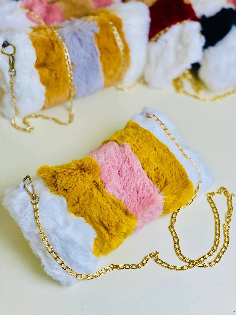 👛ترند الموسم👛

👛ترند الموسم 👛حقيبة لكل انثى انيقة👑 🎁اليك أجمل حقيبة فرو تتناسب مع كل الاذواق💸, الأناقة بلمسة فريدة!  

دزاين جديد لموسم 🎶2026
تركي درجة اولى 🇹🇷💯
كوالتي عالي جدا 👍♥️

🎁متوفرة ب 6 الوان 🎁

السعر 10الف

🚘يوجد خدمة توصيل لجميع محافظات العراق ٤ الاف🚘


**إذا كنت صاحب هذا الإعلان وتريد حذفه لأي سبب، رجاءا أرسل رسالة إلى الدعم الفني**