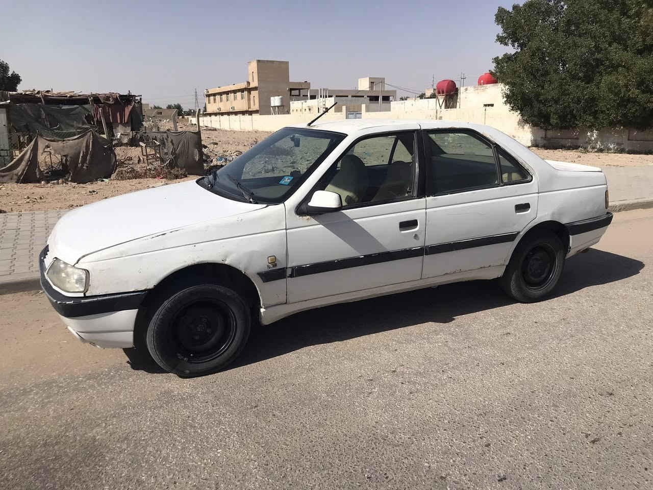 بيجو 405 للبيع مكينة خيط بخار وحداديه وسط وباردات سعرها 30 ورقة وبيها مجال تواصل اتصال او وساب ***********
