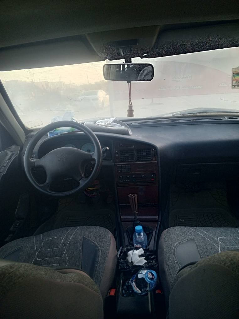 سلام عليكم 
سياره بيجو بارص موديل13محرك وكير سليمات تبريد شغال السياره بديهة شوف العين للعلم السياره عليهة قرامه وهيأة مليون رايدهة 17ومالي علاقه بلهيأة والقرامه رقم التلفون*********** البصرة, العراق
