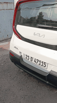 السلام عليكم للبيع سيارة صول موديل 2022 رقم شمالي العنوان بغداد حجم المحرك 2000 دوش  حادث موضح في النشر السعر 140 ورقه الاتصال على رقم ***********,،،،،تحياتي ،،،،،
