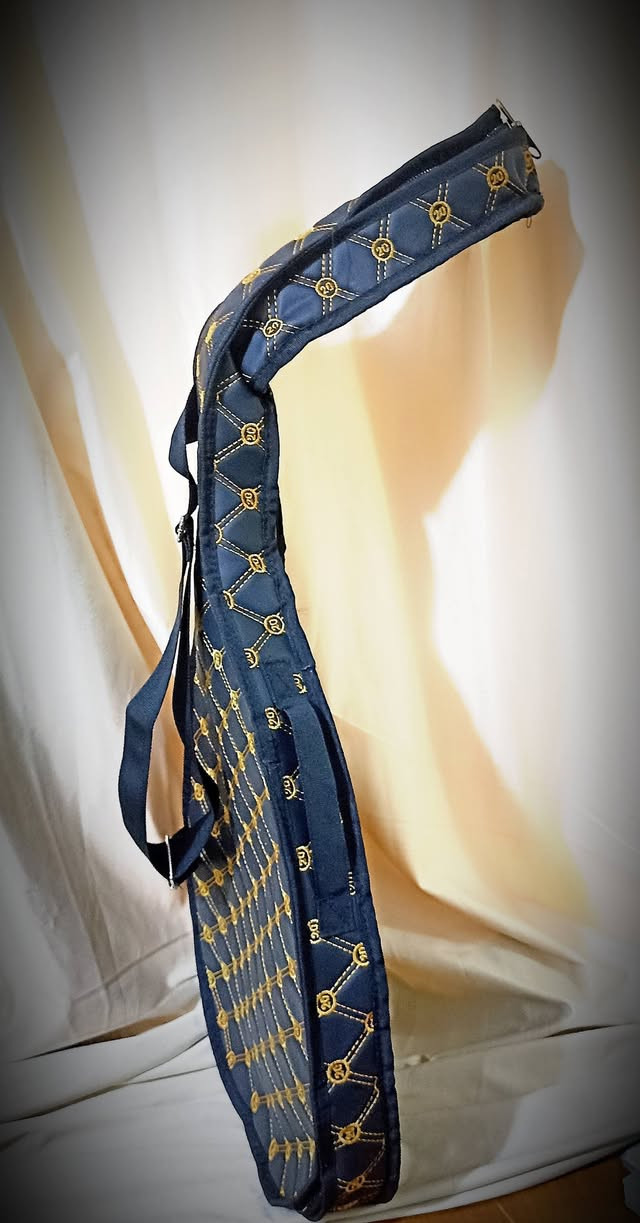 السلام عليكم (( صناعتنا ))
تم صناعة الة عود كهربائي مع حقيبة مبطنة
ملاحظة العود مباع
مع تحيات باسل الجراح لصناعة الة العود
واتساب ///***********
