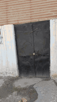 السلام عليكم بيت 100 متر طابو صرف
العبيدي الشهداء الثالثة شارع عشرين قرب المدراس
الهاتف ***********
