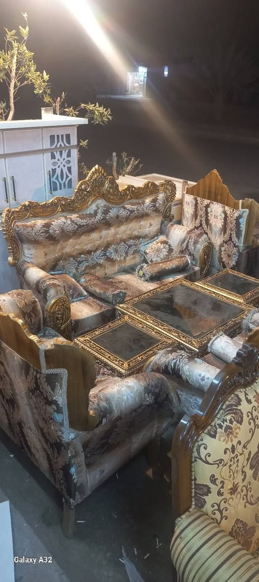 على بركه الله تم وصول انواع الطخامه والدواوين الباله الاصلي المصري والتركي والخشب الزان وباسعر مناسبه جدا... العنوان العمارات الجديده مقابل العمارات الملح للاستفسار واتساب ***********
