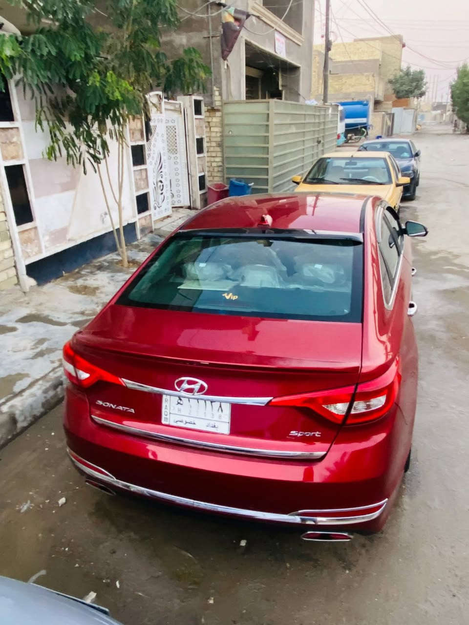 سلام عليكم سوناتا موديل 2016
موصفات سبورت فتحه سقف
كشنات جلد تدفئه كهرباء 
ثلاثه انضمه قياده صندوق ذكي 
منضومه زينون عالي ناصي 
سياره تاخذها متصرف عليه ولا ربع حدثها مرفق وبيها سونار وكلير من امريكه بابين  
اي ستفسار ***********
