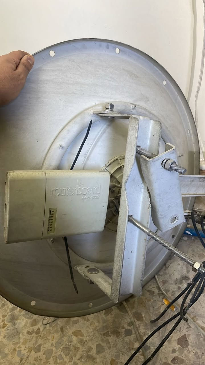 برج كامل للبيع 40 متر
نانو بور بيم عدد 4
اومني عدد 1
دش 34 عدد 1
سيسكو عدد 1
واتساب 
***********
المكان بغداد
