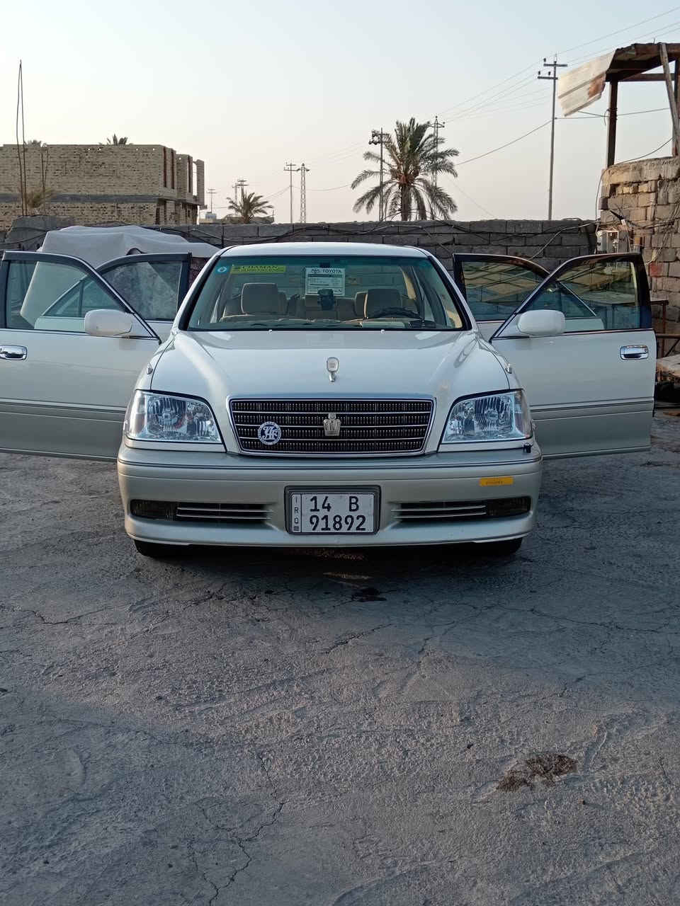 ملكه للبيع ٢٠٠٣ تسجيل جديد مزاد دكمتين مكفول عراق ويابان السياره جديده بمعنى الكلمه وتحوير نجف،حته الكزوز حجر بيئه موجود رقم يصره بأسم صاحب الرقم  السعر ١٥٠.مكانا بصره قضاء المدينه للاتصال بصاحبها ***********
