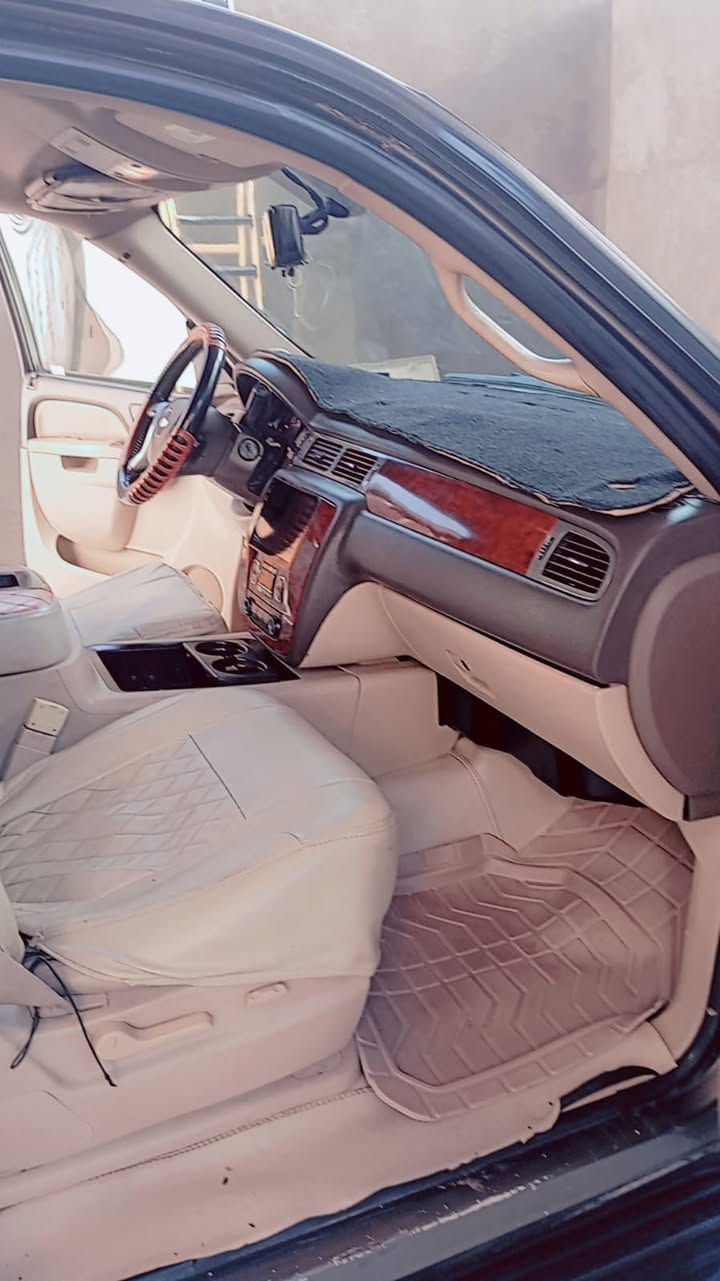 تاهو مديل 2011
لون جوزي غير محدد
سعر السيارة ب215
البصرة قضاء المدينة 
للاستفسار ***********
