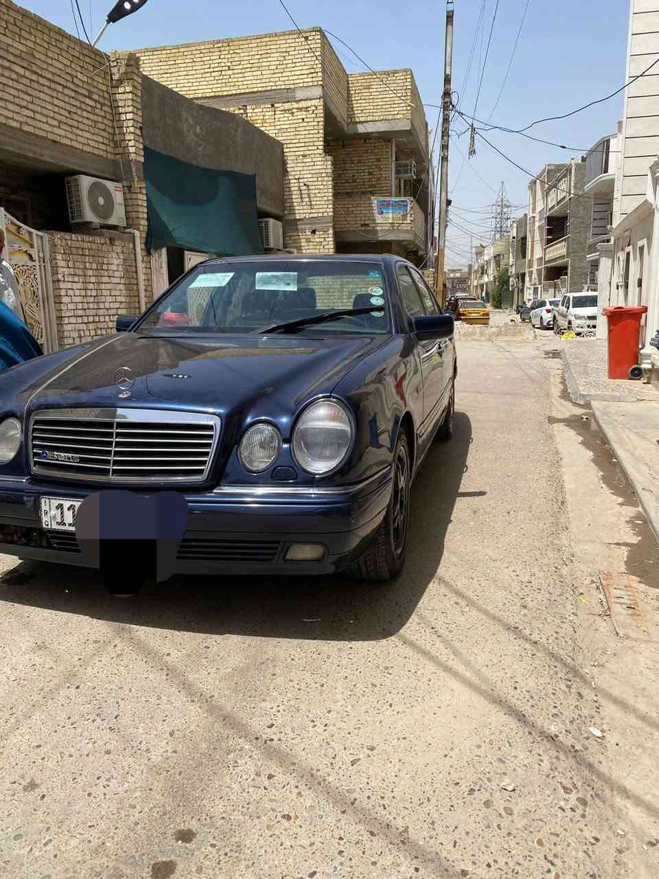 سلام عليكم مارسيدس ام عيون موديل 1996 محرك300 السعر75وبيها مجال قليل حق الجيه ***********سنوية جديدة ورقم جديد مكان السيارة بغداد الشعب
