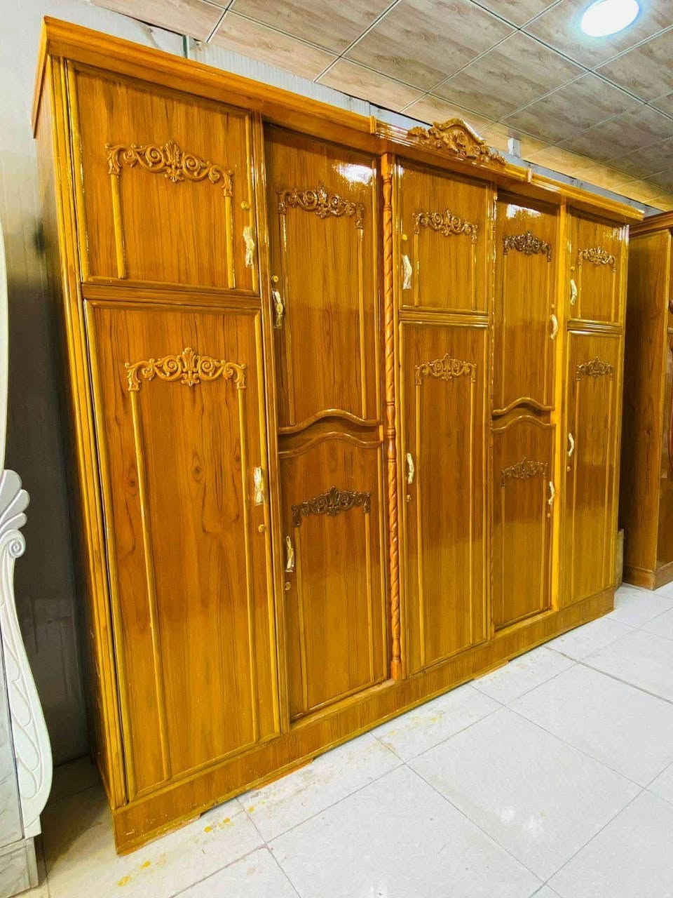*شغل درجة أولى، خشب زان داخل وخارج، وظهر صاج جرجوبة


**إذا كنت صاحب هذا الإعلان وتريد حذفه لأي سبب، رجاءا أرسل رسالة إلى الدعم الفني**