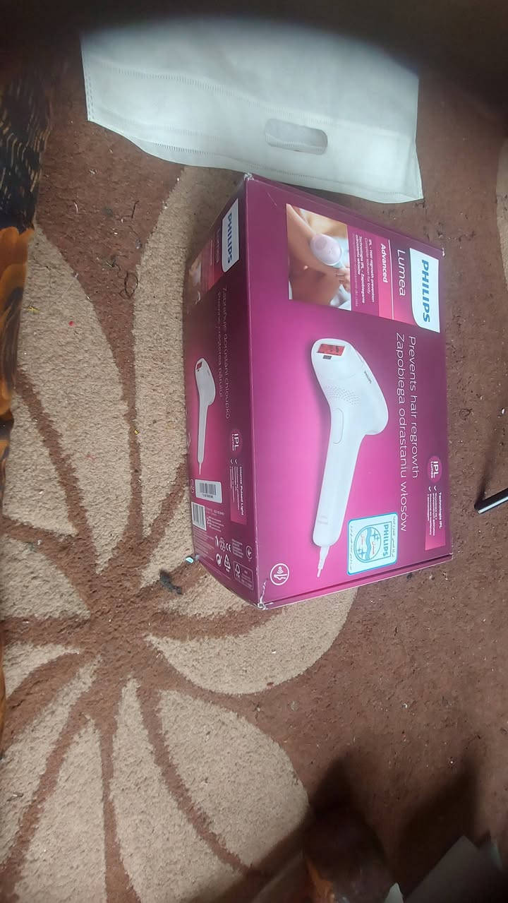 ✅️جهاز اصلي ازاله الشعر باليزر مفتوح ومفحوص بس  وموجود عليه اسم الوكيل والجهاز بي ضمان اصلي من شركه فيلبس  ابيش يخدمكم  نتفق انشاء الله سهلا  واليطيني بي سعر اول شي ابيعه هذه رقمي ***********
