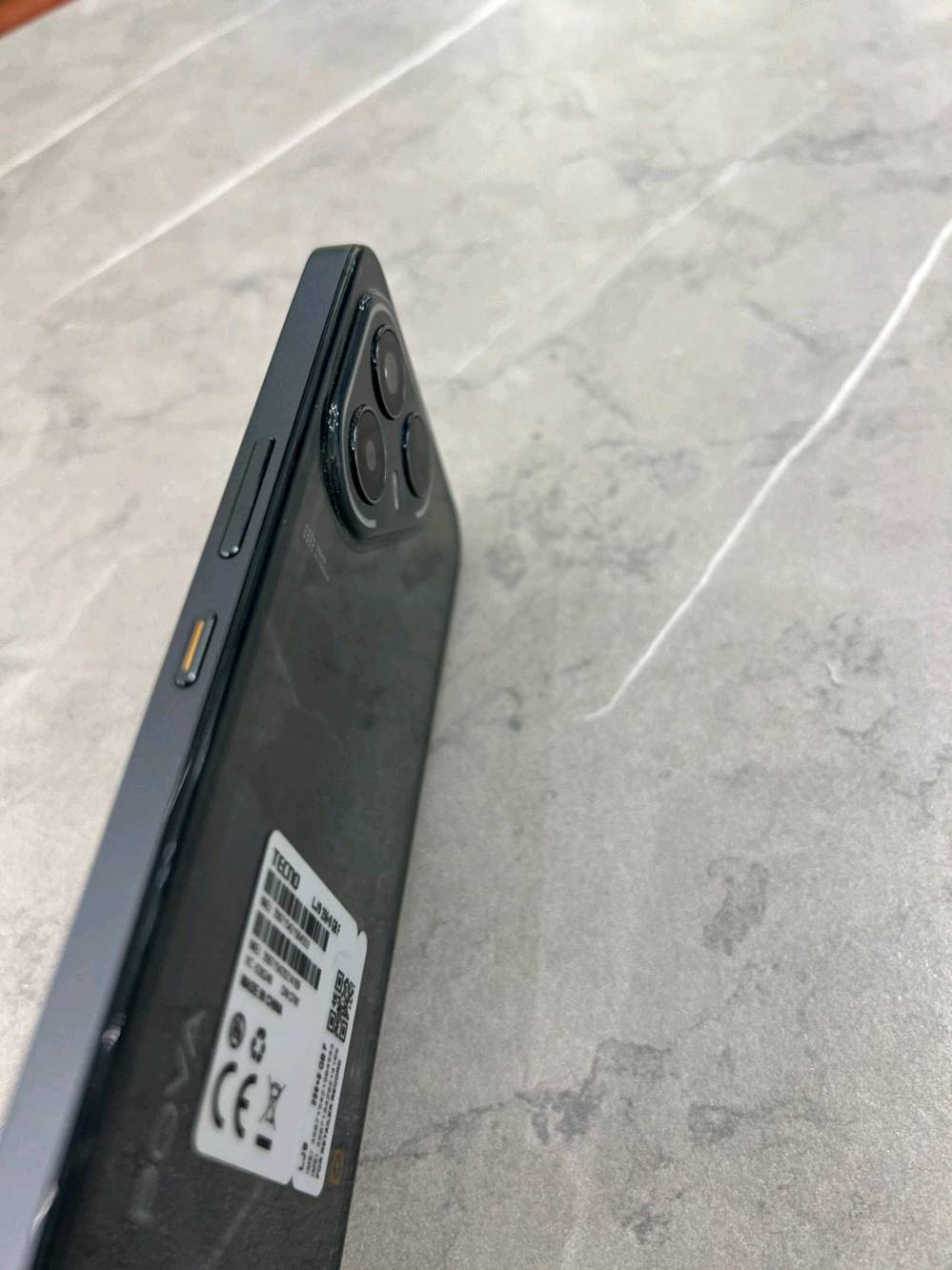 سلام عليكم تكنو بوفا 7الترا نسخه 5g جهاز نضيف حيل 100/100 جديد باكيت قبل سبوع شتريته بالببجي 120 فريم ذاكره 256 رام 16 الجهاز كامل ملحقاته سعره 380وبي مجال  
للاستفسار رقم عل واتساب ***********
