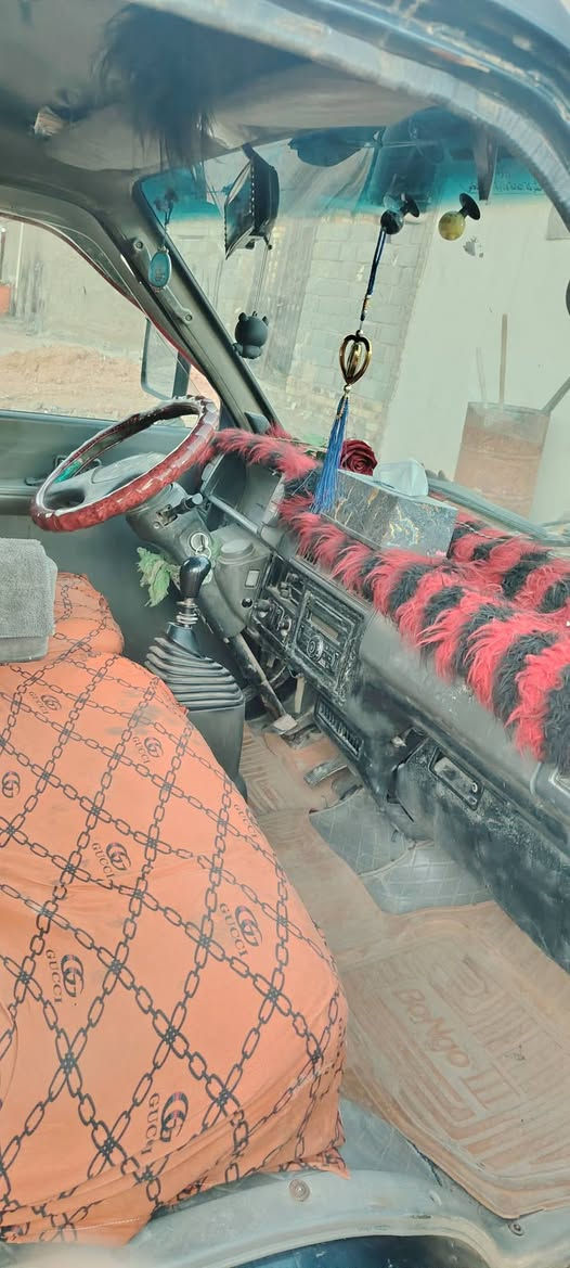 السلام عليكم كيا بستا موديل 95 السياره مكفوله من شاصي حداديه كبل الشارع ماتخسر عليه ربع السنويه الحد 28  *********** تصل بصاحب رقم اني مكلف
