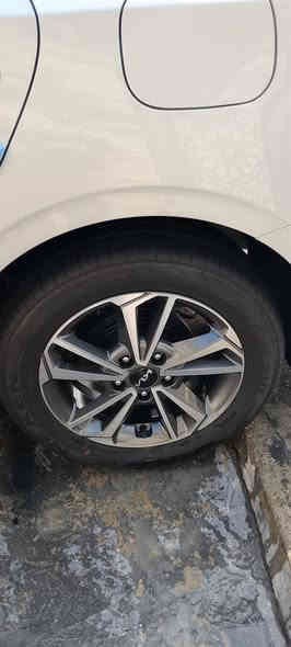 السلام عليكم سيراتو موديل 2024 محرك 1600 رقم بغداد ماشيه 13 الف بأسمي لون سلفر الرصاصي سياره كفاله عامه  دوليه فتحه تبريد 2 قطعة ويل كب مري شفط لد امامي  مكاني بغداد الكرخ للستفسار*********** السعر 190 غير قابل للتفاوض
