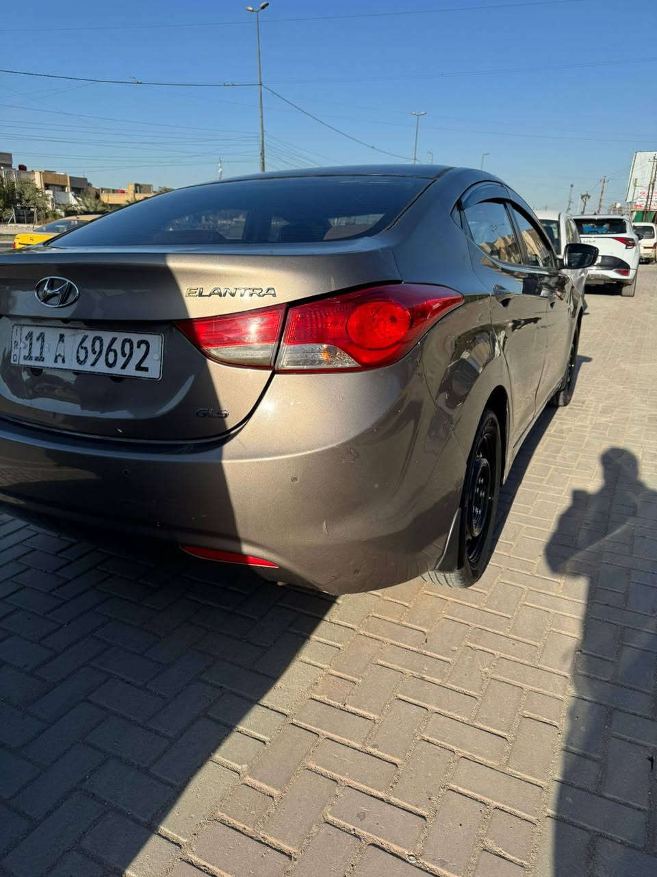 السلام عليكم   النتره مديل ٢٠١٢خليجي  فوول المتد  بصمه فتحه  سياره جاهزه بسمي   مكينه كير مكفول صدر املي خلفي جديد  تبريد   ثلج  شواصي  الغد مكفول سياره مال جناي جديد غرفته مال شركه    بيه مكانه ضبغ  اربع قطعه فقط سعر٨٨ بيه مجال الشراي  مكاني  بغداد حي الجهاد رقم ***********
