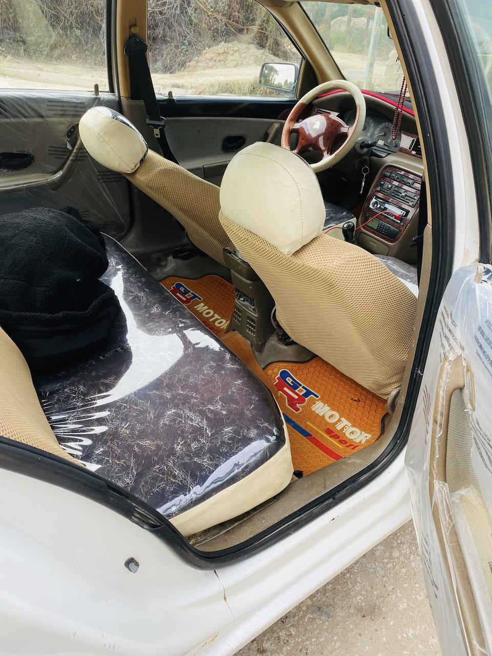 سمد 11
سياره كفاله بيه بارد باب لخلفيه مل سدر 
ولباقي كفاله حداديه وتخم تاير قبل ٢٠يوم شادله 
مكينه كير جاهزه تبريد رقم بابل  جاهزه 
مكاني طوريج    سعر ب٤٠ وبيه مجال ***********
