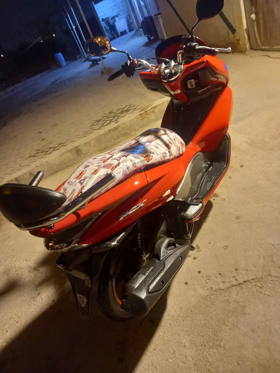 سلام عليكم دراجه pcx جيل اول
بلاديه كفر ومكينه  محرك 125
دراجه نظيفه كلش مكفوله 
سعر 13وبيه مجال حك جيه ***********
