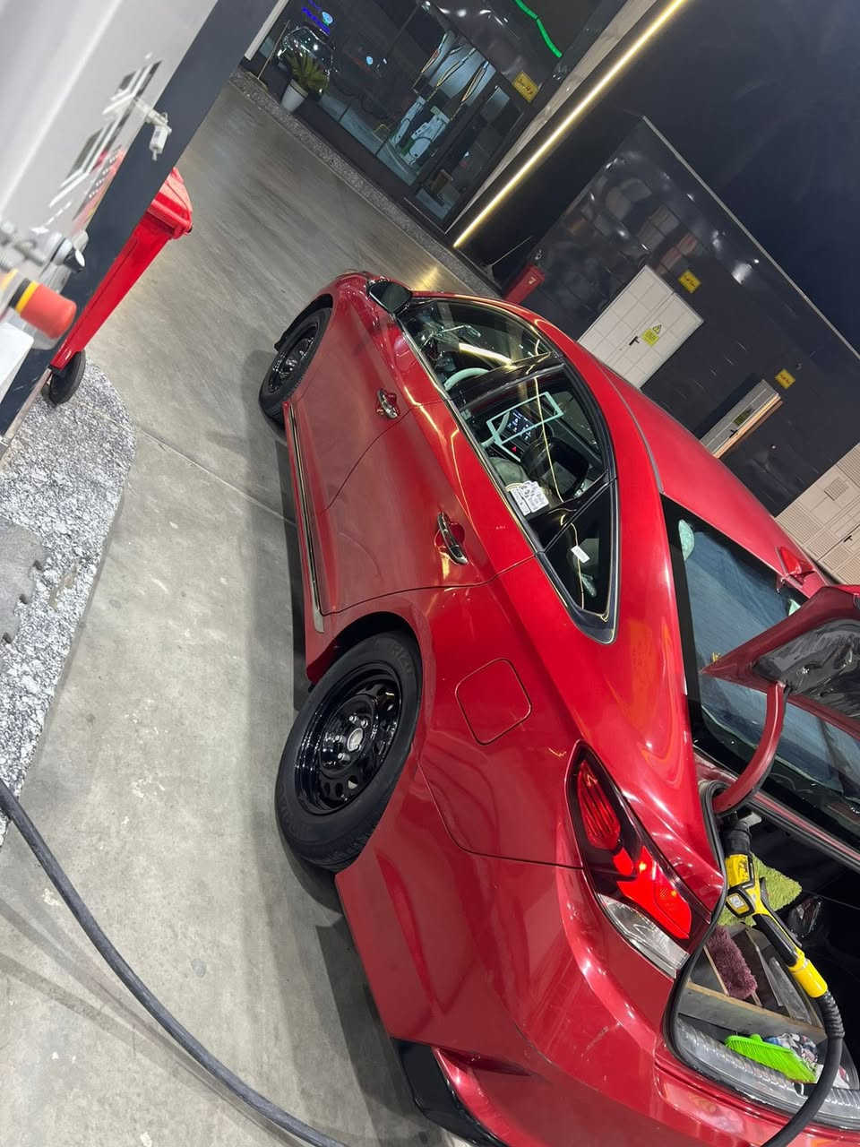 السلام عليكم  سوناتا موديل 18 وارد امريكي سبورت حادث سرقه جاملغ امامي ايمن و صبغ بيبان ثنين صفحه الصدر ( كلير ) عليها منضومه غاز 60 لتر مكينه وكير كفاله من فتح برغي  مدوشمه عام كاعيات و كشنات و صندوك عليها منضومه زنون عالي ناصي 
* موصفاتهه 
* فتحه
* بصمه 
* شاشه كبيره 
* كشنات تدفئه 
* كشنات كهربا
* رادار خلفي 
* مرايه  الوسطيه عاكسه للضوء
* فول تحكم ستيرن
* دبل كزوز 
* صندوك ذكي  
* نقص السياره صدر بي صوت 
للبيع السعر  ١٢٣ وبيها مجال حك الجيه مكاني بغداد حي البنوك ***********ابوشهم
