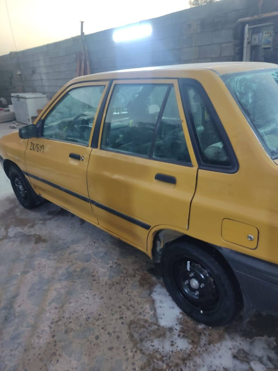 السلام عليكم سايبة موديل 2011 كير مكينة خير من الله سيارة كبل للشارع شواصي جديد رقم نكليزي مصفره. السعر 22 العنوان الشعلة ***********
