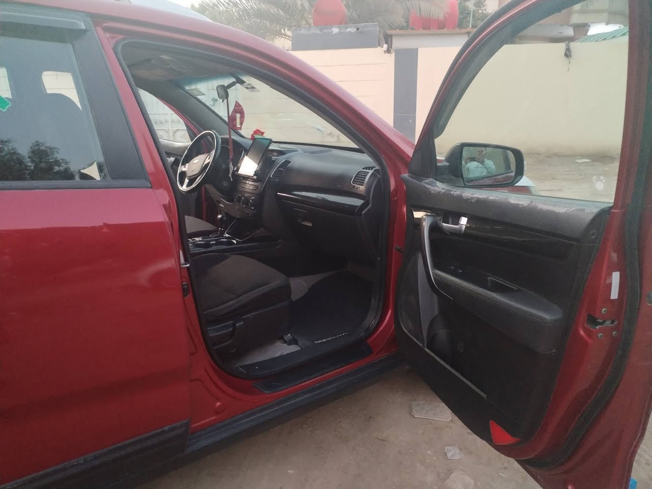 سورنتو ١٤ بغداد للبيع او مراوس بتوسان صبغ عام كص شواصي لغود كفاله ١١٥ وبيه مجال للطيبين ***********
