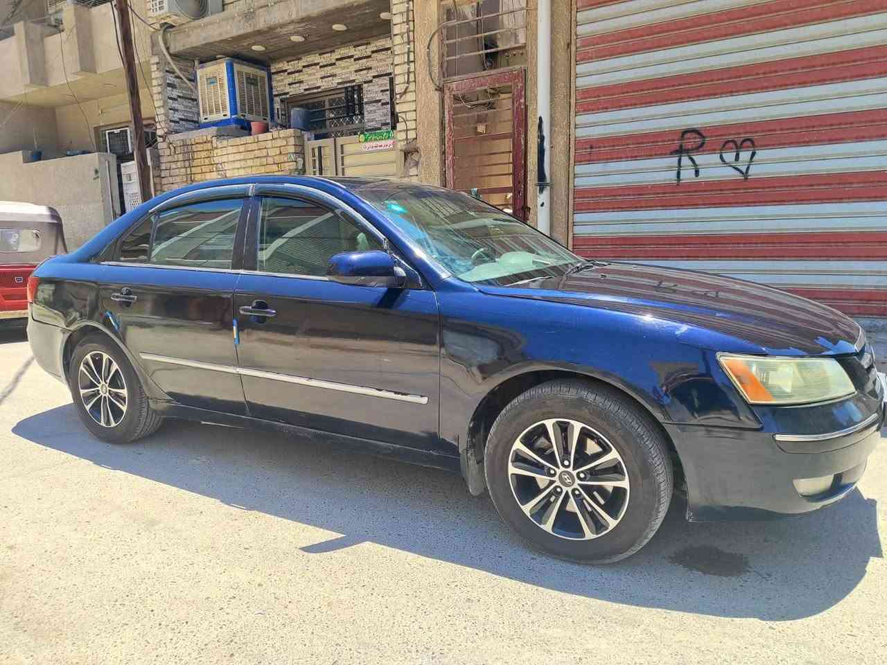 السلام عليكم للبيع سوناته موديل 2006سياره جديدة وجاهزه مابيهه نقص برغي كير مكينه جدد شادهن مال حاويه 6اسلندر بسمي تحويل ثاني يوم تبريد ثلج صدر تايرات جدد حادثة جاملغ خلفي بدون دواخل السياره صبغ عام للجماليه مكفوله من الدواخل مكاني بغداد الحريه رقم الهاتف *********** السعر 79
