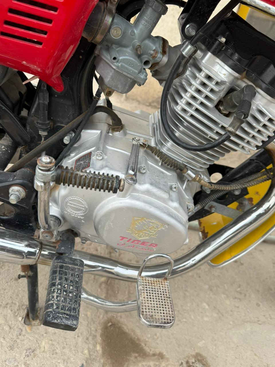 ع بركة الله
دراجة تايكر اربعة كير رقم انكليزي سنوية بأسمي مكفولة كفالة عامة موديل 2020 العنوان الديوانية قضاء الشافعية رقم التليفون *********** السعر مليون ونص وبيهة مجال للطيبين
