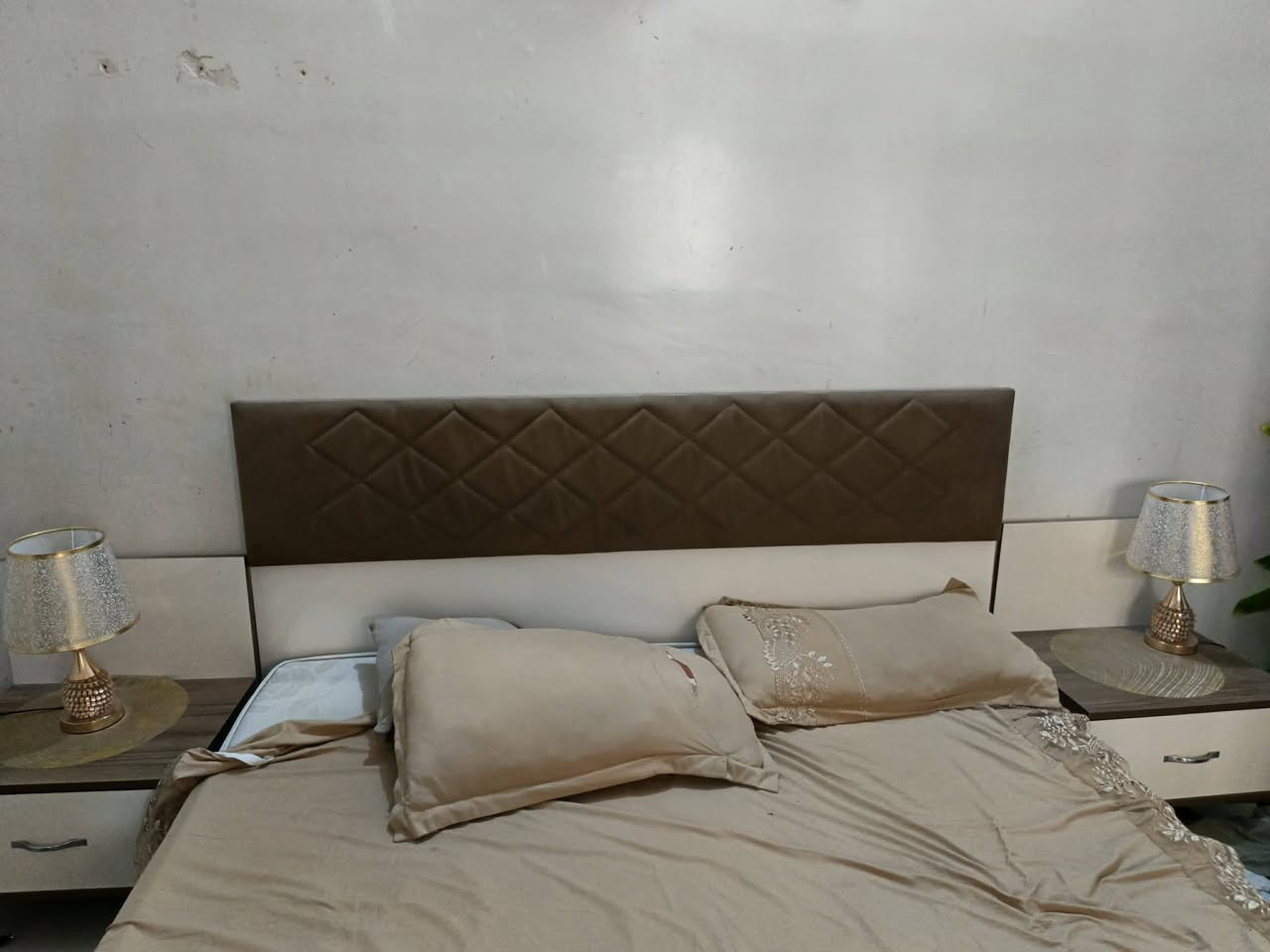 غرفت نوم للبيع قليله مستعمله سعر 550وبيه مجال ***********
