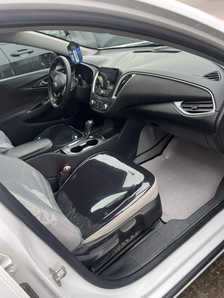 سلام عليكم ماليبو ٢٠٢٠ بيه جاملغ وربع البنيد صبغ رقم بغداد أنكليزي تخم تاير حداديه تدفى تبريد كوله شغاله ماشيه ١٤٠ السياره جاهزه من كولشي العنوان البياع ***********
السعر ١١٠ وبيه مجال حك الجيه
