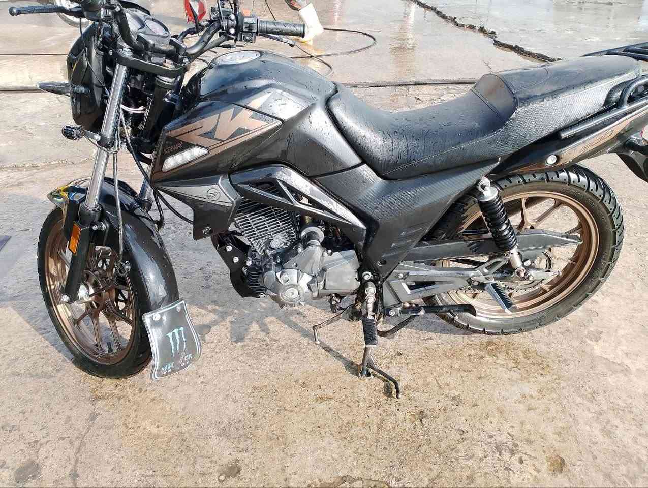 ار كي رقم وسنويه باسمي مابي اي ضرر غير شخطه بللايت مكاني الايمن
***********
