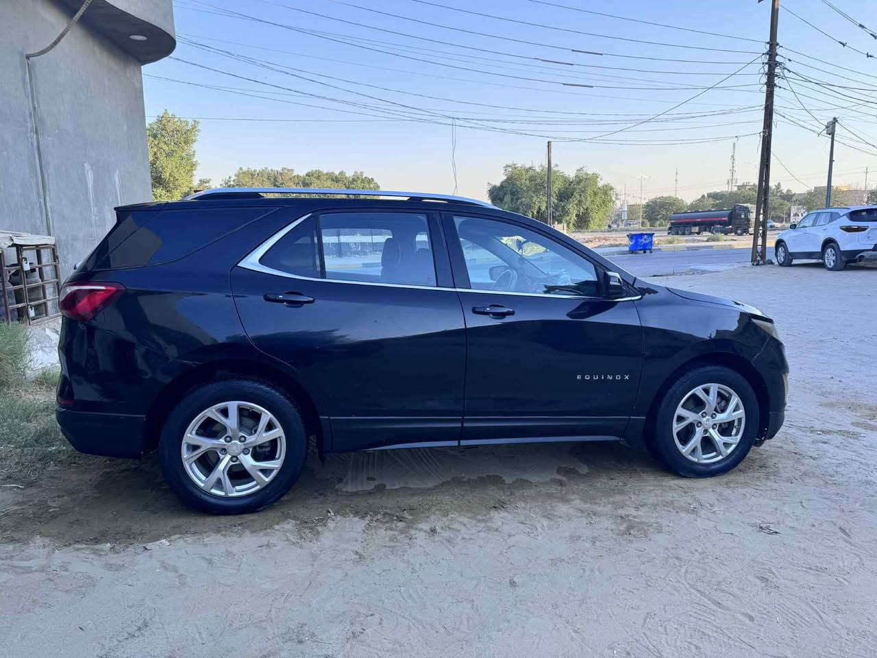 شوفرليت اكونكس 2018
وارد امريكي  اللون اسود 
رقمها بغداد مشروع وطني تحويل مباشر 
محرك ٢٠٠٠ توربو 
ماشية 61000 m فقط 
ضربتها من الخلف بالجنطة ومصلحة مع ضرر بالبنيد والدعامية ( مبدل )
محرك وراديتر وكير ودواخل كله مكفولة 
فقط اير باك باب السائق 
وهنا بالعراق بيها صبغ اسفل الباب الخلفي و الجاملغ السائق بسبب طخات بسيطة
السيارة ماطالعه طرق خارجية و دهن و بنزين احسن نوعية وتبريدها ممتاز  
مواصفاتها LT AWD 
بيها بصمة تشغيل و ابواب وحساسات و سايد بريك بصمة و تشغيل عن بعد توقف ذاتي تحديد مسار وكاميرا و كل هاي المواصفات المعروفة
السيارة مرتبة ومحركها ٢٠٠٠ وسياقتها كلش حلوة 

السعر 135 
وبي مجال بسيط 
مكانها كربلاء
للاتصال او واتساب 
***********
