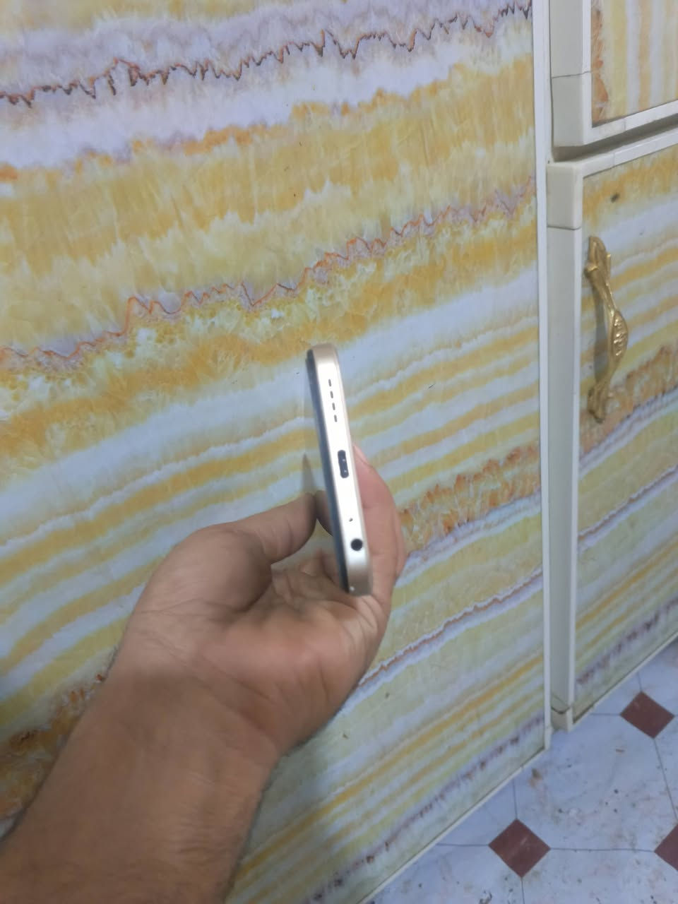 السلام عليكم موبايل  The Phoenix Smart97انفنكس سمارت 9شرط نظافه فقد مبدل شاشه اصليه شرط 75الف *********** مكاني فظليه
