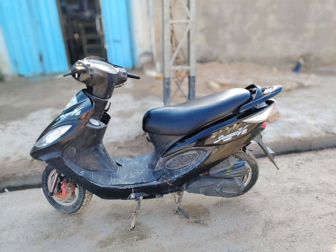 سلام عليكم 
كامكو رمبه صار 3 شهر كفاله عامه نضيفه
مكينه ناعمه كهربائيات رقم واحد
قضاء الفجر ***********
