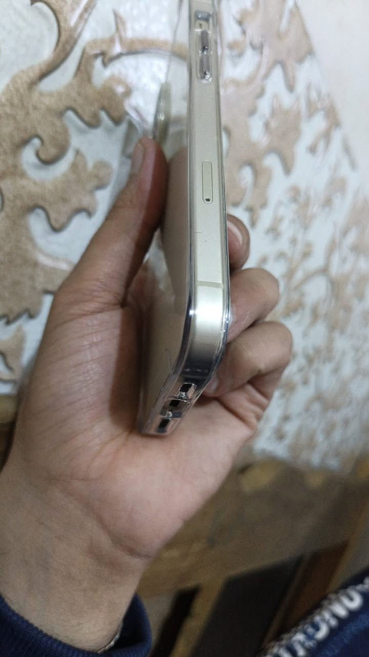 سلام عليكم للبيع ايفون 15 بلص جديد لك كارتونه ويا بس ذاكره 256 جهاز مامفتوح ابد سيم كارت واحدمكاني بغداد رقمي ***********
